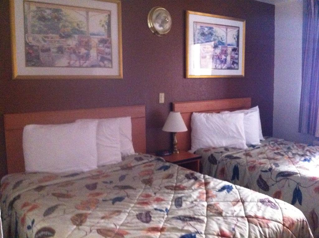 Travelodge Sacramento/רנצ'ו קורדובה מראה חיצוני תמונה